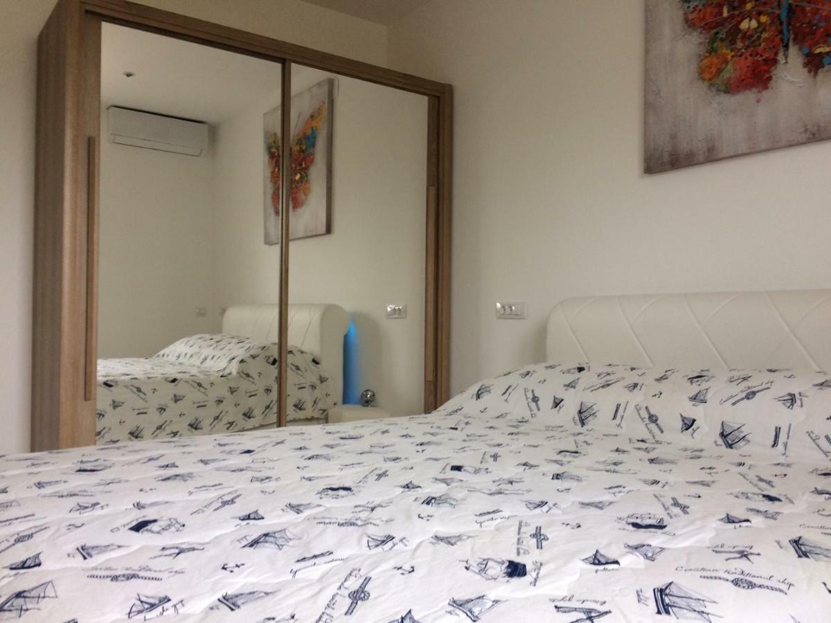 Apartment Marina Комижа Экстерьер фото